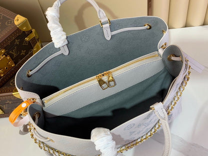 Louis vuitton Inspired Handbags, AA+ Quality 100% Genuine Leather Classic Flap Medium Quilted Lambskin Black Gold, 18X 1 1X 5cm BL 4 Colour