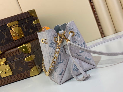 Louis vuitton Inspired Handbags, AA+ Quality 100% Genuine Leather Classic Flap Medium Quilted Lambskin Black Gold, 18X 1 1X 5cm BL 4 Colour