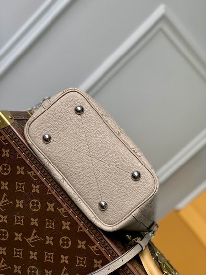 louis vuitton Inspired Handbags, AA+ Quality 100% Genuine Leather Classic Flap Medium Quilted Lambskin Black Gold, 18X 1 1X 5cm BL 4 Colour