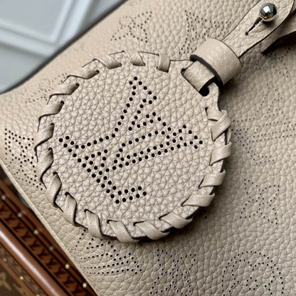 louis vuitton Inspired Handbags, AA+ Quality 100% Genuine Leather Classic Flap Medium Quilted Lambskin Black Gold, 18X 1 1X 5cm BL 4 Colour