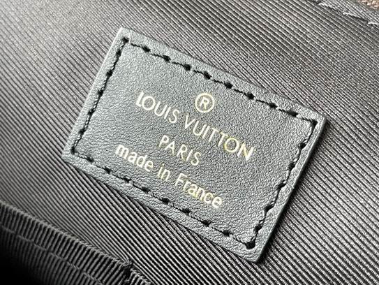 louis vuitton Inspired Handbags, AA+ Quality 100% Genuine Leather Classic Flap Medium Quilted Lambskin Black Gold, 18X 1 1X 5cm BL 4 Colour