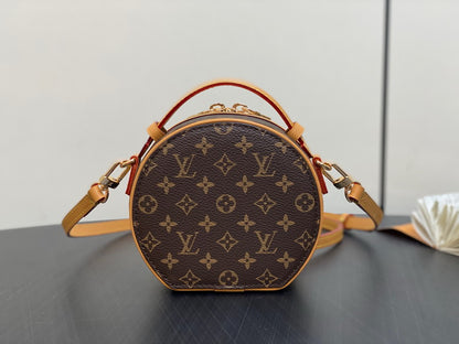louis vuitton Inspired Handbags, AA+ Quality 100% Genuine Leather Classic Flap Medium Quilted Lambskin Black Gold, 18X 1 1X 5cm BL 4 Colour