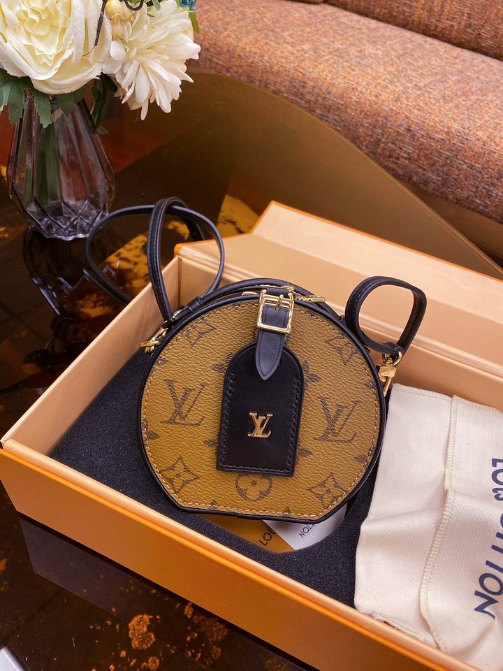 louis vuitton Inspired Handbags, AA+ Quality 100% Genuine Leather Classic Flap Medium Quilted Lambskin Black Gold, 18X 1 1X 5cm BL 4 Colour