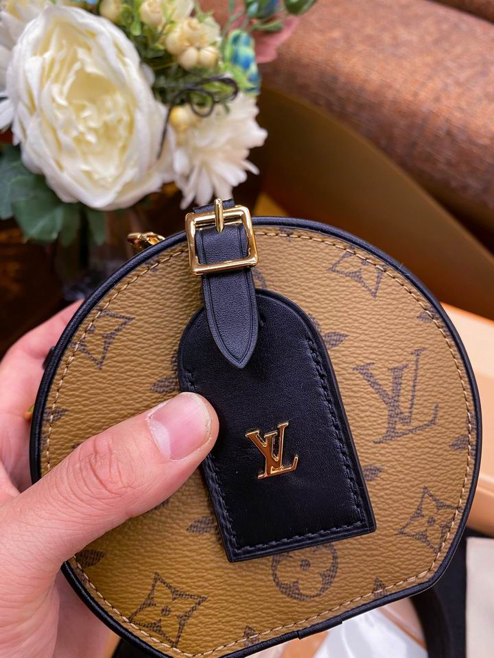 louis vuitton Inspired Handbags, AA+ Quality 100% Genuine Leather Classic Flap Medium Quilted Lambskin Black Gold, 18X 1 1X 5cm BL 4 Colour
