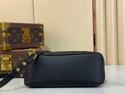 Inspired Handbags, AA+ Quality 100% Genuine Leather Classic Flap Medium Quilted Lambskin Black Gold, 18X 1 1X 5cm BL 4 Colour