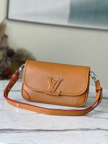 louis vuitton Inspired Handbags, AA+ Quality 100% Genuine Leather Classic Flap Medium Quilted Lambskin Black Gold, 18X 1 1X 5cm BL 4 Colour