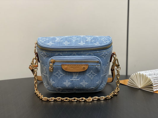 Louis vuitton Inspired Handbags, AA+ Quality 100% Genuine Leather Classic Flap Medium Quilted Lambskin Black Gold, 18X 1 1X 5cm BL 4 Colour
