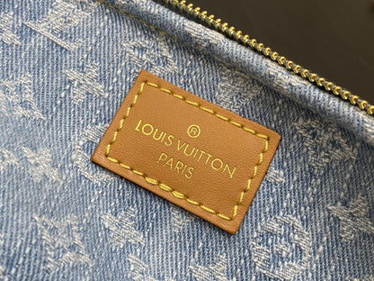 Louis vuitton Inspired Handbags, AA+ Quality 100% Genuine Leather Classic Flap Medium Quilted Lambskin Black Gold, 18X 1 1X 5cm BL 4 Colour