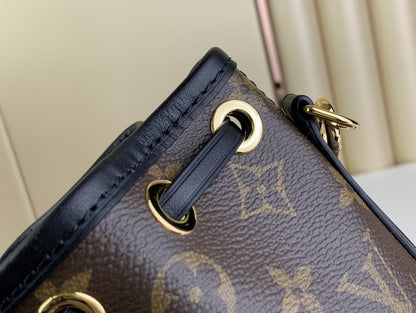 Louis Vuitton Inspired Handbags, AA+ Quality 100% Genuine Leather Classic Flap Medium Quilted Lambskin Black Gold, 18X 1 1X 5cm BL 4 Colour