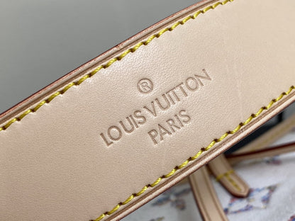 louis vuitton Inspired Handbags, AA+ Quality 100% Genuine Leather Classic Flap Medium Quilted Lambskin Black Gold, 18X 1 1X 5cm BL 4 Colour
