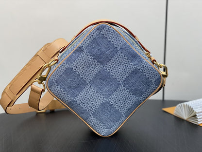 Inspired Handbags, AA+ Quality 100% Genuine Leather Classic Flap Medium Quilted Lambskin Black Gold, 18X 1 1X 5cm BL 4 Colour