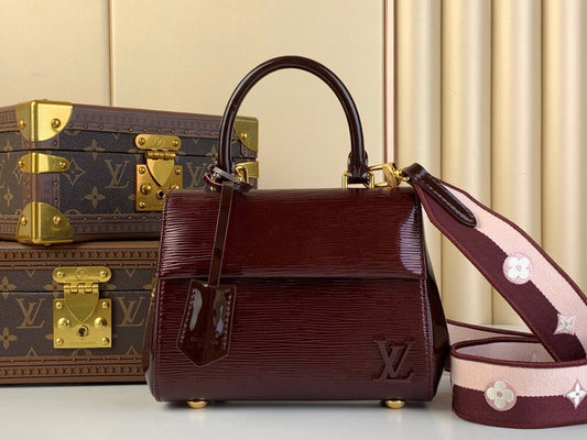 Inspired Handbags, AA+ Quality 100% Genuine Leather Classic Flap Medium Quilted Lambskin Black Gold, 18X 1 1X 5cm BL 4 Colour