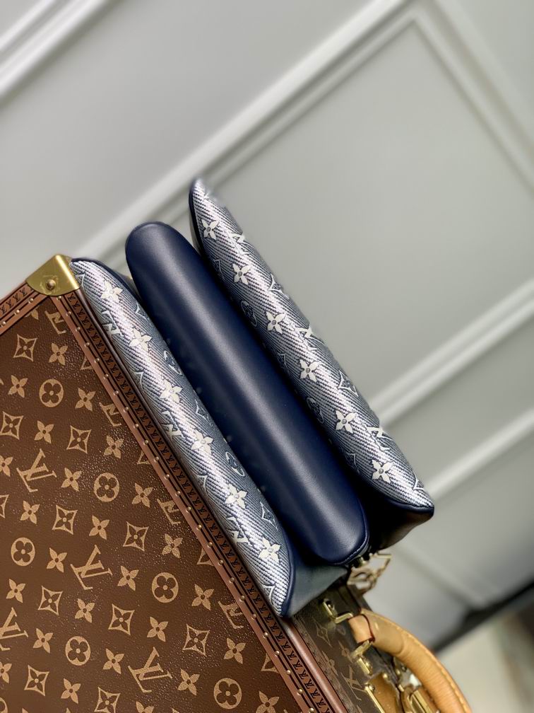 Inspired Handbags, AA+ Quality 100% Genuine Leather Classic Flap Medium Quilted Lambskin Black Gold, 18X 1 1X 5cm BL 4 Colour