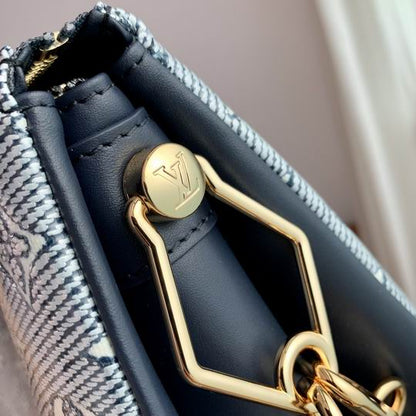 Inspired Handbags, AA+ Quality 100% Genuine Leather Classic Flap Medium Quilted Lambskin Black Gold, 18X 1 1X 5cm BL 4 Colour