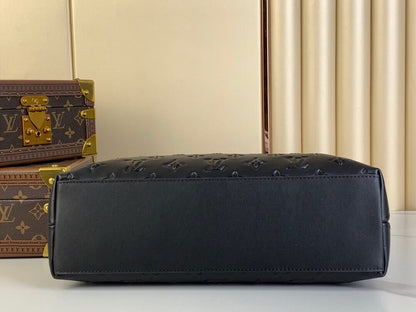 Inspired Handbags, AA+ Quality 100% Genuine Leather Classic Flap Medium Quilted Lambskin Black Gold, 18X 1 1X 5cm BL 4 Colour