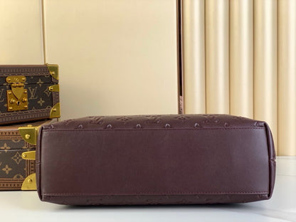 Inspired Handbags, AA+ Quality 100% Genuine Leather Classic Flap Medium Quilted Lambskin Black Gold, 18X 1 1X 5cm BL 4 Colour