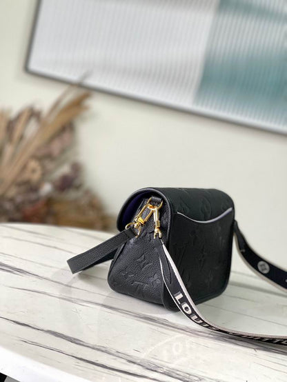 Inspired Handbags, AA+ Quality 100% Genuine Leather Classic Flap Medium Quilted Lambskin Black Gold, 18X 1 1X 5cm BL 4 Colour