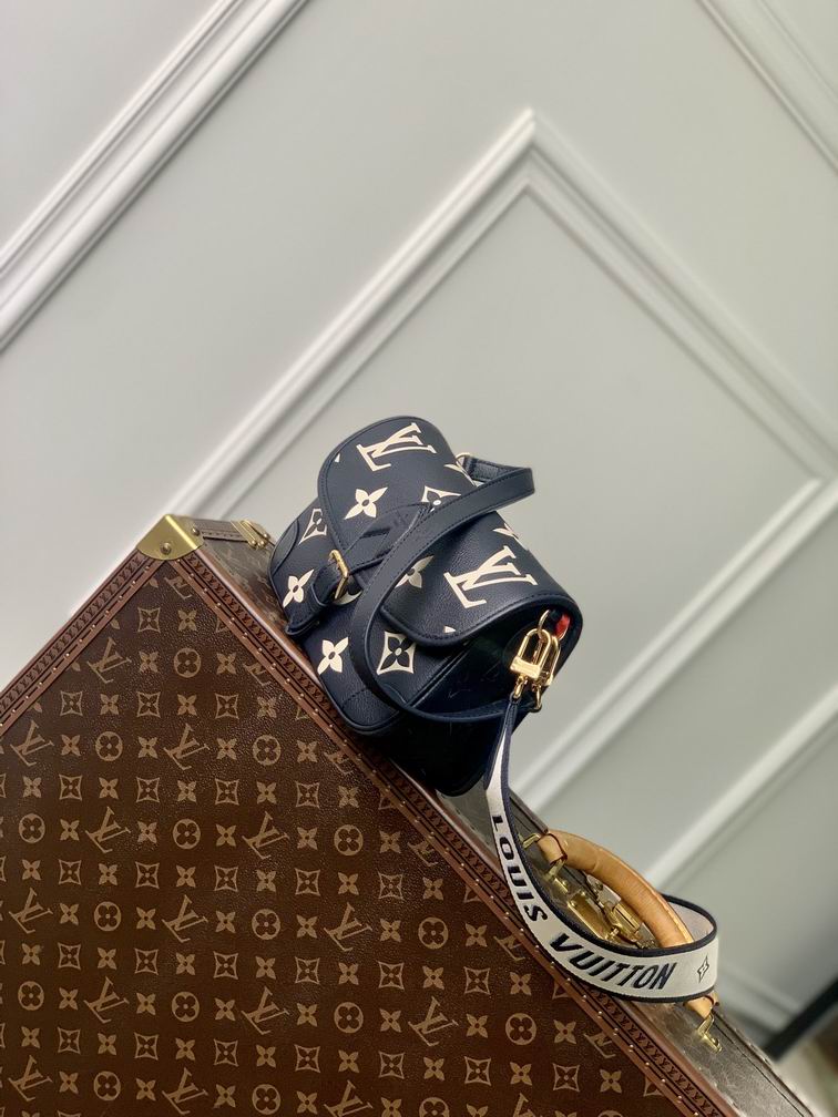 Inspired Handbags, AA+ Quality 100% Genuine Leather Classic Flap Medium Quilted Lambskin Black Gold, 18X 1 1X 5cm BL 4 Colour