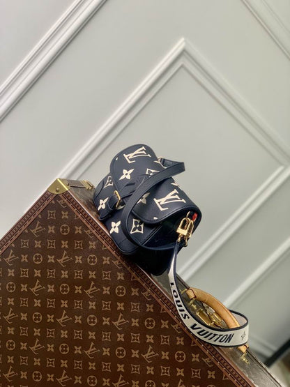 Inspired Handbags, AA+ Quality 100% Genuine Leather Classic Flap Medium Quilted Lambskin Black Gold, 18X 1 1X 5cm BL 4 Colour