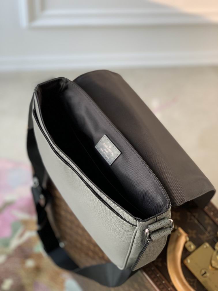 Inspired Handbags, AA+ Quality 100% Genuine Leather Classic Flap Medium Quilted Lambskin Black Gold, 18X 1 1X 5cm BL 4 Colour