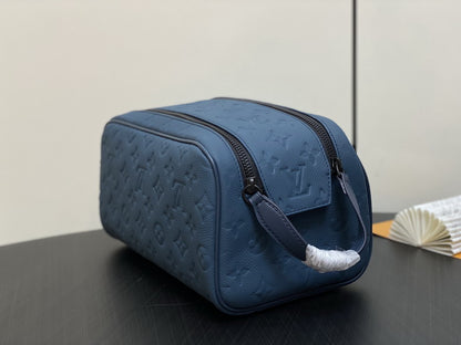 Inspired Handbags, AA+ Quality 100% Genuine Leather Classic Flap Medium Quilted Lambskin Black Gold, 18X 1 1X 5cm BL 4 Colour