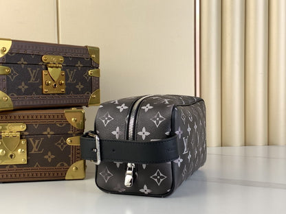 Inspired Handbags, AA+ Quality 100% Genuine Leather Classic Flap Medium Quilted Lambskin Black Gold, 18X 1 1X 5cm BL 4 Colour