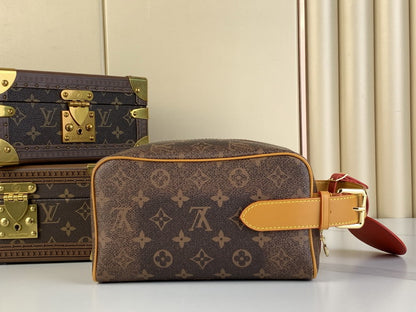 Inspired Handbags, AA+ Quality 100% Genuine Leather Classic Flap Medium Quilted Lambskin Black Gold, 18X 1 1X 5cm BL 4 Colour