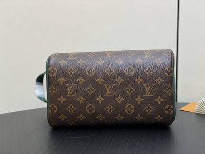 Inspired Handbags, AA+ Quality 100% Genuine Leather Classic Flap Medium Quilted Lambskin Black Gold, 18X 1 1X 5cm BL 4 Colour