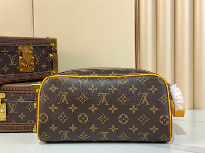 Inspired Handbags, AA+ Quality 100% Genuine Leather Classic Flap Medium Quilted Lambskin Black Gold, 18X 1 1X 5cm BL 4 Colour