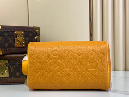 Inspired Handbags, AA+ Quality 100% Genuine Leather Classic Flap Medium Quilted Lambskin Black Gold, 18X 1 1X 5cm BL 4 Colour