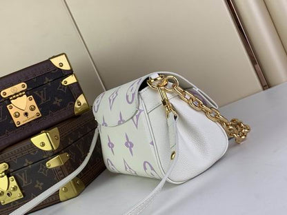 Inspired Handbags, AA+ Quality 100% Genuine Leather Classic Flap Medium Quilted Lambskin Black Gold, 18X 1 1X 5cm BL 4 Colour