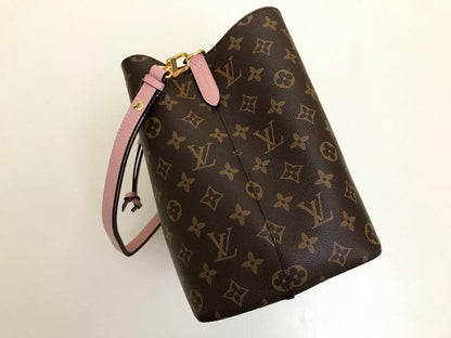 Louis Vuitton Inspired Handbags, AA+ Quality 100% Genuine Leather Classic Flap Medium Quilted Lambskin Black Gold, 18X 1 1X 5cm BL 4 Colour