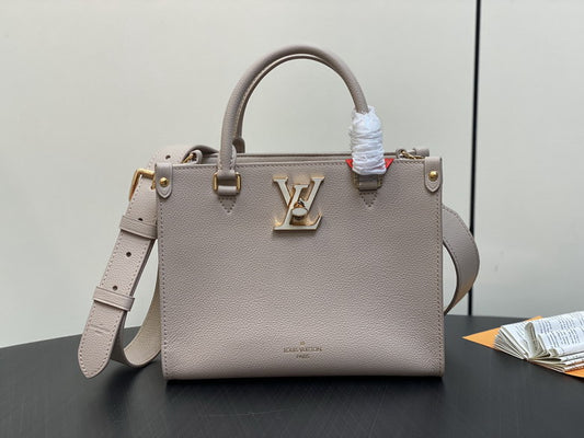 Louis Vuitton Handbags, AA+ Quality 100% Genuine Leather Classic Flap Medium Quilted Lambskin Black Gold, 18X 1 1X 5cm BL 4 Colour