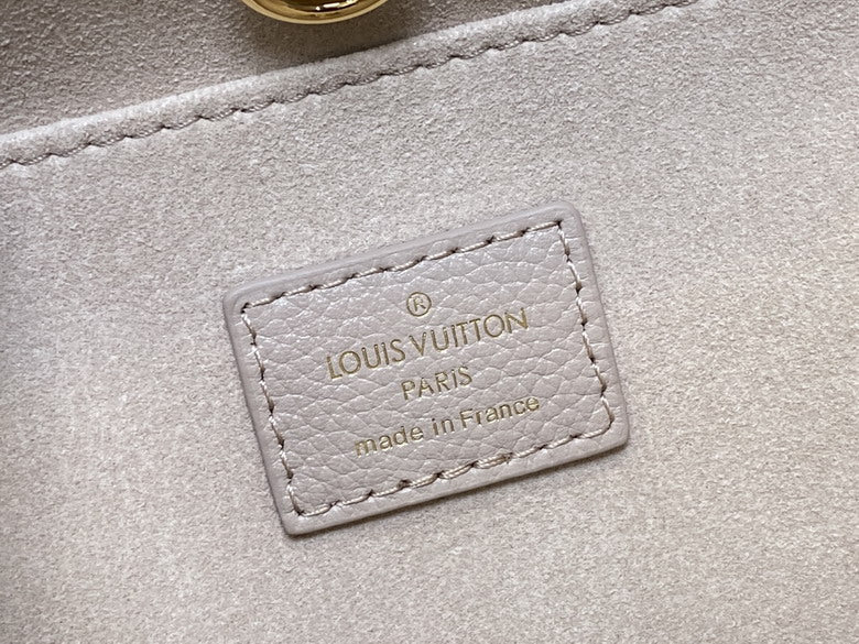 Louis Vuitton Handbags, AA+ Quality 100% Genuine Leather Classic Flap Medium Quilted Lambskin Black Gold, 18X 1 1X 5cm BL 4 Colour