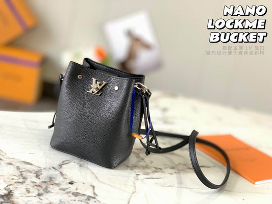 Louis Vuitton Handbags, AA+ Quality 100% Genuine Leather Classic Flap Medium Quilted Lambskin Black Gold, 18X 1 1X 5cm BL 4 Colour