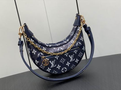 Inspired Handbags, AA+ Quality 100% Genuine Leather Classic Flap Medium Quilted Lambskin Black Gold, 18X 1 1X 5cm BL 4 Colour