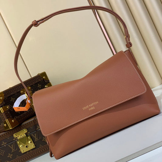 Inspired Handbags, AA+ Quality 100% Genuine Leather Classic Flap Medium Quilted Lambskin Black Gold, 18X 1 1X 5cm BL 4 Colour