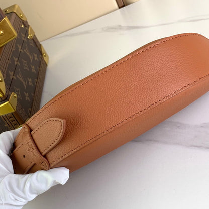 Inspired Handbags, AA+ Quality 100% Genuine Leather Classic Flap Medium Quilted Lambskin Black Gold, 18X 1 1X 5cm BL 4 Colour
