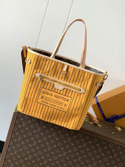 louis vuitton Inspired Handbags, AA+ Quality 100% Genuine Leather Classic Flap Medium Quilted Lambskin Black Gold, 18X 1 1X 5cm BL 4 Colour