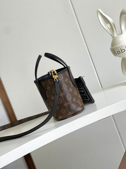 Louis vuitton Inspired Handbags, AA+ Quality 100% Genuine Leather Classic Flap Medium Quilted Lambskin Black Gold, 18X 1 1X 5cm BL 4 Colour