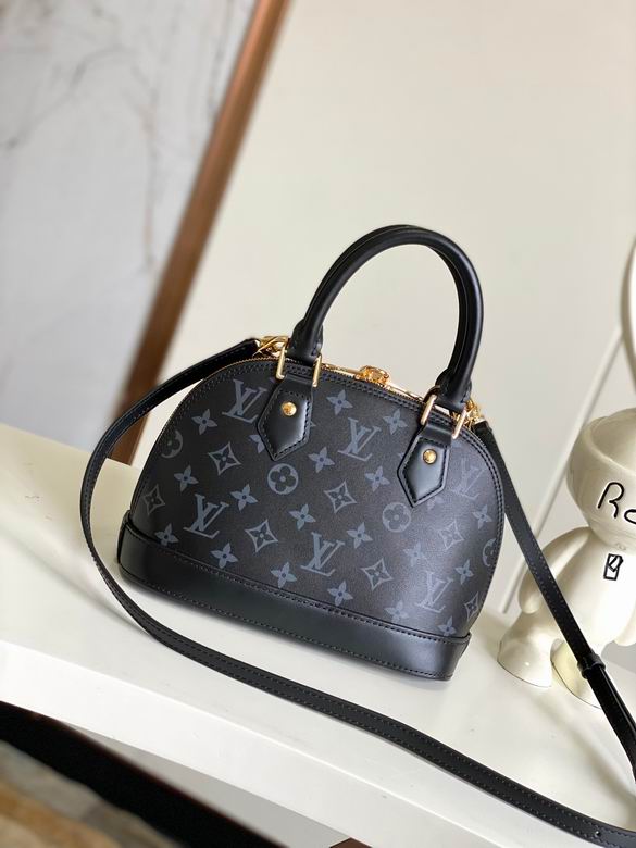 Louis Vuitton Inspired Handbags, AA+ Quality 100% Genuine Leather Classic Flap Medium Quilted Lambskin Black Gold, 18X 1 1X 5cm BL 4 Colour