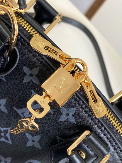Louis Vuitton Inspired Handbags, AA+ Quality 100% Genuine Leather Classic Flap Medium Quilted Lambskin Black Gold, 18X 1 1X 5cm BL 4 Colour