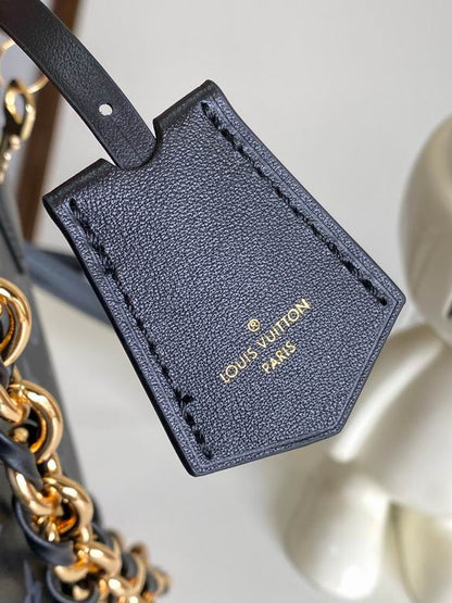 Louis Vuitton Inspired Handbags, AA+ Quality 100% Genuine Leather Classic Flap Medium Quilted Lambskin Black Gold, 18X 1 1X 5cm BL 4 Colour