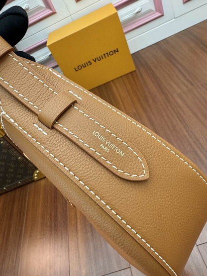 Inspired Handbags, AA+ Quality 100% Genuine Leather Classic Flap Medium Quilted Lambskin Black Gold, 18X 1 1X 5cm BL 4 Colour