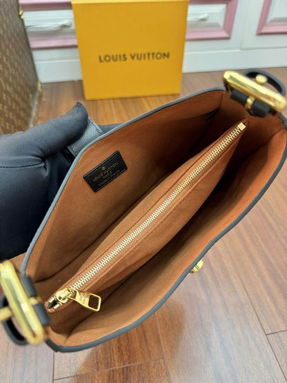 Inspired Handbags, AA+ Quality 100% Genuine Leather Classic Flap Medium Quilted Lambskin Black Gold, 18X 1 1X 5cm BL 4 Colour