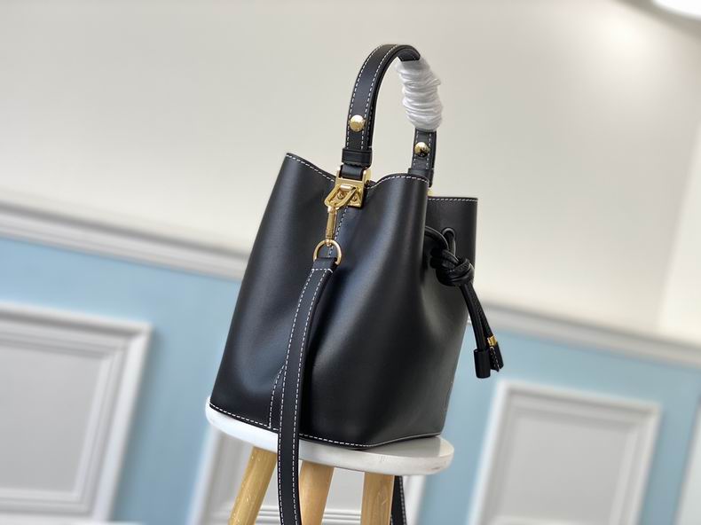 Louis Vuitton Inspired Handbags, AA+ Quality 100% Genuine Leather Classic Flap Medium Quilted Lambskin Black Gold, 18X 1 1X 5cm BL 4 Colour