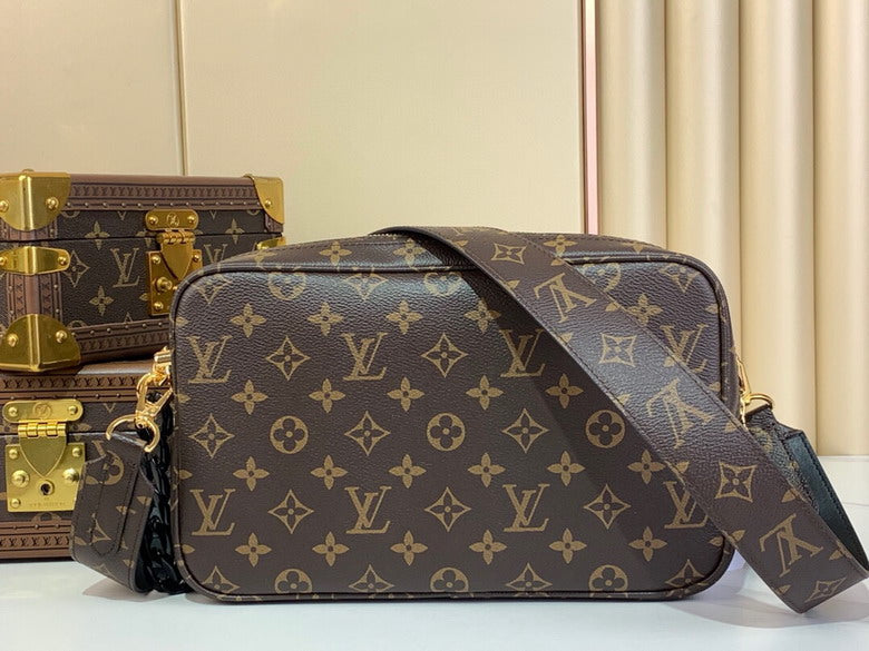 Inspired Handbags, AA+ Quality 100% Genuine Leather Classic Flap Medium Quilted Lambskin Black Gold, 18X 1 1X 5cm BL 4 Colour