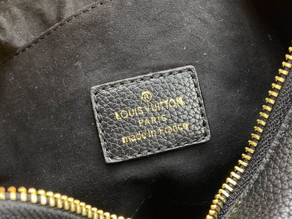 Louis vuitton Inspired Handbags, AA+ Quality 100% Genuine Leather Classic Flap Medium Quilted Lambskin Black Gold, 18X 1 1X 5cm BL 4 Colour