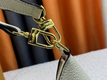 Louis vuitton Inspired Handbags, AA+ Quality 100% Genuine Leather Classic Flap Medium Quilted Lambskin Black Gold, 18X 1 1X 5cm BL 4 Colour