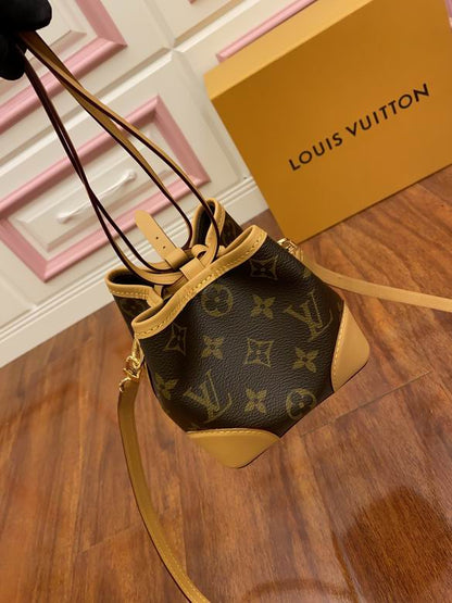Louis Vuitton Inspired Handbags, AA+ Quality 100% Genuine Leather Classic Flap Medium Quilted Lambskin Black Gold, 18X 1 1X 5cm BL 4 Colour